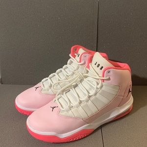 NIKE JORDAN MAX AURA (GS) PINK/WHITE AQ9250-601 6Y